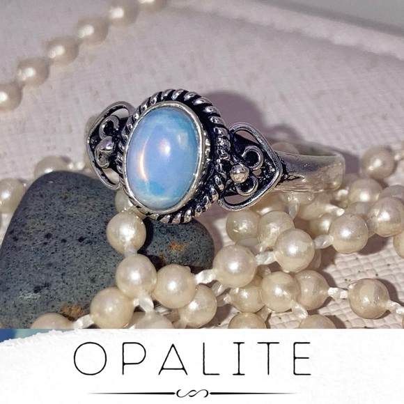 Milky Oplite Gemstone Handmade Ring - Picture 6 of 6